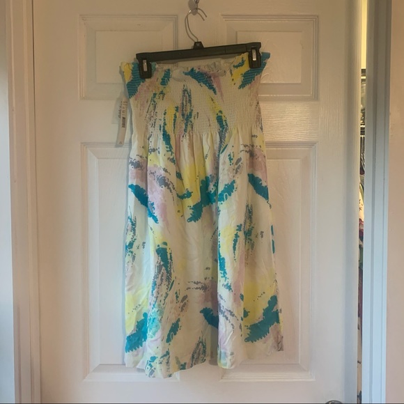 Charming Summer Pastel Strapless Dress - Picture 2 of 16